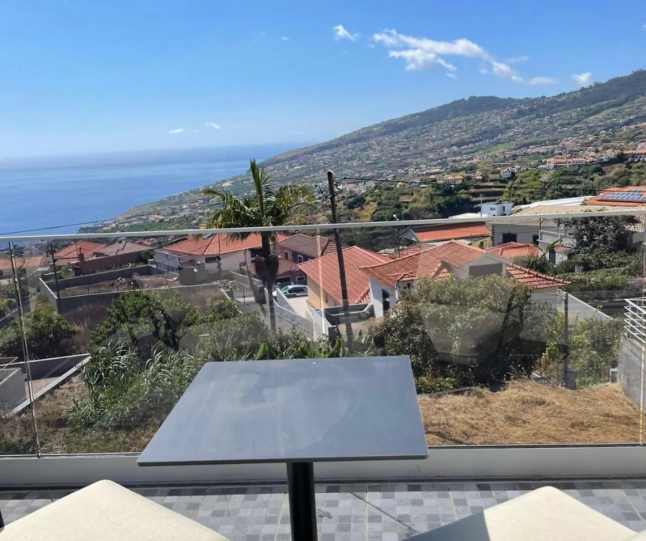 The Vibe Madeira Apartment 2 Arco da Calheta  Portugal
